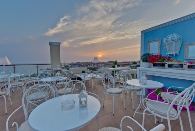 secret_paradise_hotel_9